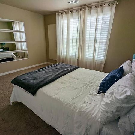 יוג'ין Spacious 3-Bedroom Home With Outdoor Space מראה חיצוני תמונה